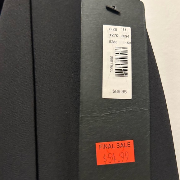 Pleated skirt - Picture 6 of 8